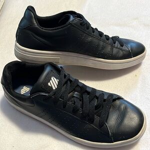 Men’s KSwiss Casper Court size 8